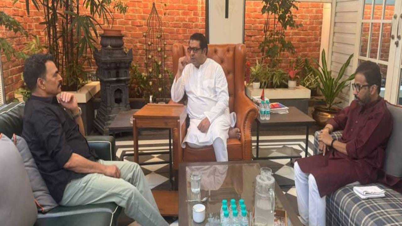 Tapovan Tree Felling Row: सयाजी शिंदे थेट 'शिवतीर्थ'वर, राज ठाकरे यांच्या भेटीचं नेमकं कारण काय? Tapovan Tree Felling Row: सयाजी शिंदे थेट 'शिवतीर्थ'वर, राज ठाकरे यांच्या भेटीचं नेमकं कारण काय?