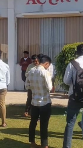 मालेगाव महानगरपालिका निवडणुकीसाठी शिवसेना शिंदे गटाकडून इच्छुकांच्या मुलाखती.