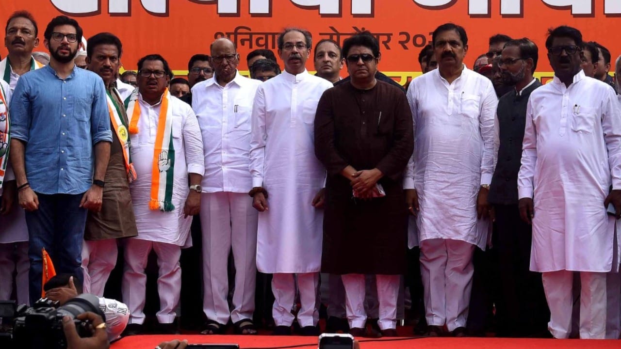 शिवसेना-मनसे युतीवर शिक्कामोर्तब, पण काँग्रेसचं काय होणार? ठाकरे गटाचा नेता म्हणाला... शिवसेना-मनसे युतीवर शिक्कामोर्तब, पण काँग्रेसचं काय होणार? ठाकरे गटाचा नेता म्हणाला...