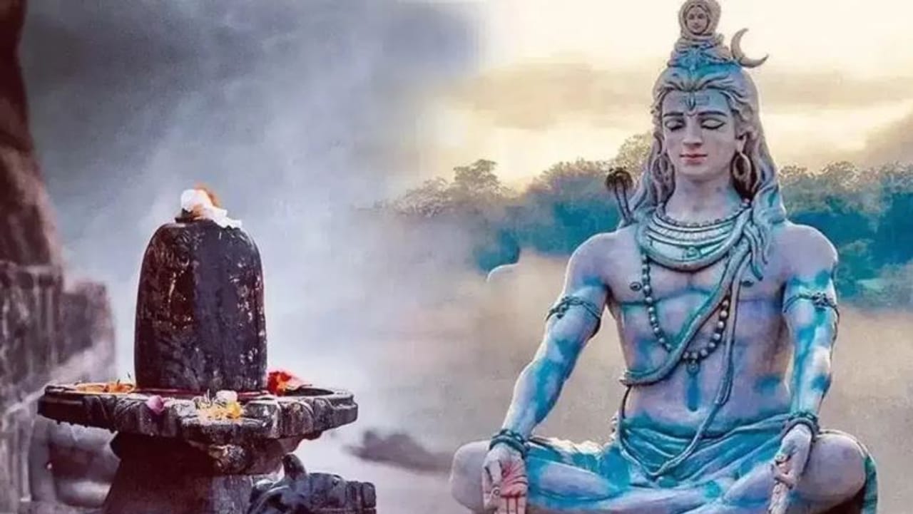 आत नवे वर्ष अवघ्या काही दिवसांवर येऊन ठेपले आहे. या नव्या वर्षानिमित्त अनेकजण वेगवेगळे संकल्प करतात. नव्या वर्षाच्या निमित्ताने काही लोक शिवलिंगाची स्थापना करतात. याच पार्श्वभूमीवर घरात शिवलिंगाची स्थापना करताना नेमकं काय केलं जावं, हे जाणून घेऊ या... 