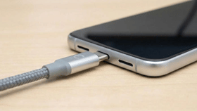 स्मार्टफोनचे C टाईप पोर्ट फारच कामाचे, या 5 कामांसाठी होतो उपयोग!.