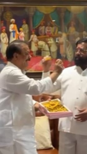 ठाण्यात शिंदे गटाचा नगरपंचायत निवडणुकीत बोलबाला, सगळीकडे जल्लोष.