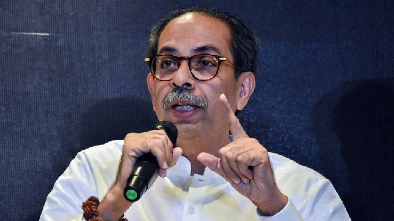 उद्धव ठाकरेंना भाजपाचा सर्वात मोठा धक्का, ऐन निवडणुकीत शिलेदारानेच साथ सोडली! उद्धव ठाकरेंना भाजपाचा सर्वात मोठा धक्का, ऐन निवडणुकीत शिलेदारानेच साथ सोडली!