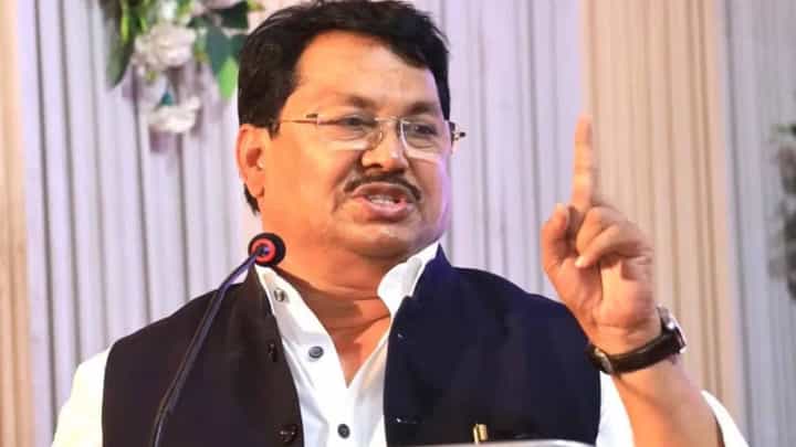 Vijay Wadettiwar : ...अन् EVM मध्ये छेडछाड करायला मोकळे, निकाल फिरवायचाय म्हणून 20 दिवसांचा वेळ; वडेट्टीवार यांचा भाजपवर गंभीर आरोप Vijay Wadettiwar : ...अन् EVM मध्ये छेडछाड करायला मोकळे, निकाल फिरवायचाय म्हणून 20 दिवसांचा वेळ; वडेट्टीवार यांचा भाजपवर गंभीर आरोप