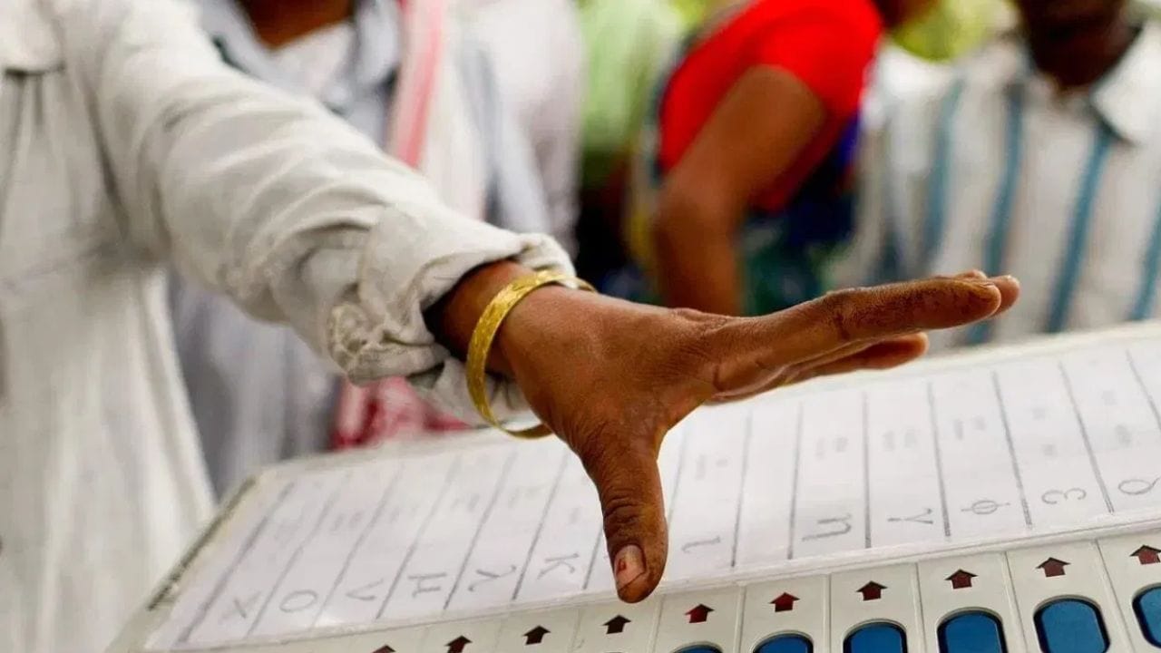 राज्यात किती नगर परिषद, नगर पंचायतींच्या निवडणुकांना स्थगिती अखेर आकडा समोर, निवडणूक आयोगाकडून सुधारीत कार्यक्रम जारी