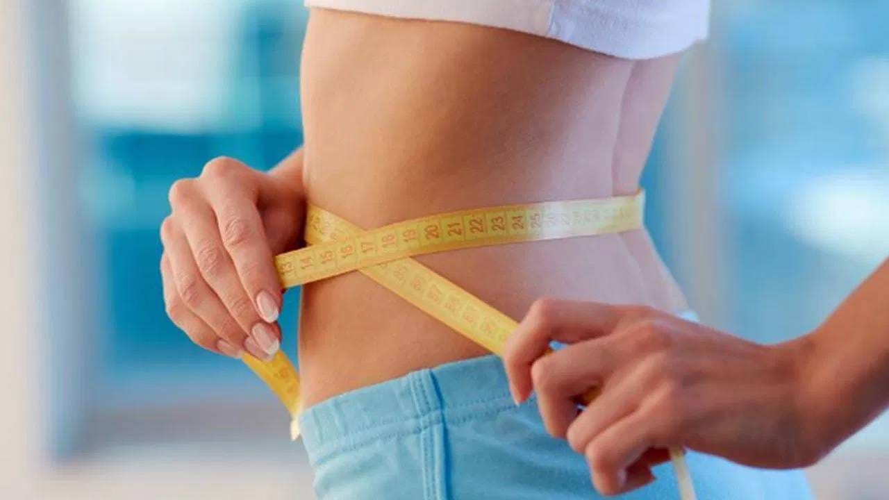 दुपारी 12 ते 1 च्या दरम्यान सेवन करा. सकाळी तुम्ही नाश्ता करू शकता. त्यामध्ये पोहे, उपमा, चिला, टिक्की अशा गोष्टींचा समावेश करा. 