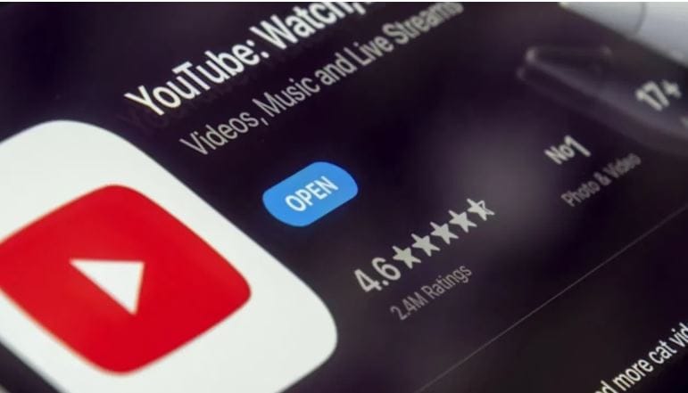 एक कोटी सबस्क्रायबर्सचा टप्पा पार केला तर युट्यूब अशा क्रिएटरला तेट डायमंड प्ले बटन देते. त्यानंतर एखाद्या कन्टेंट क्रिएटरने पाच कोटी सबस्क्रायबर्सचा टप्पा पूर्ण केला तर त्याचा सन्मान कस्टम बटन देऊन केला जातो. यूट्यूबकडून एखादे प्ले बटन भेटले की त्या चॅनेलची लोकप्रियता वाढते. लोक ते चॅनेल अधिकाधिक पाहतात. व्ह्यूज वाढतात. त्यामुळे कन्टेंट क्रिएटरला त्यातून मिळणारे पैसेदेखील वाढतात.