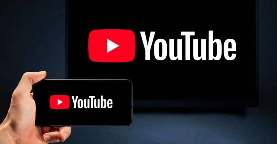 एखादे प्ले बटन मिळाले की कन्टेंट क्रिएटरला मिळणाऱ्या स्पॉन्सरशीपमध्ये वाढ होते. सोबतच जाहिरातीही मिळतात. तसं पाहायचं झालं तर एखादे प्ले बटन भेटल्यावर युट्यूबकडून कोणतेही वेगळे पैसे दिले जात नाहीत. परंतु त्या-त्या चॅनेलची लोकप्रियता वाढते त्यामुळे मिळणारा रिव्हेन्यू वाढतो.