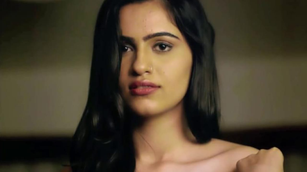 मोठ्या पडद्यावर न चाललेली कथा मोबाईल आणि टीव्ही स्क्रीनवर प्रेक्षकांना भावू लागते, हा ट्रेंड दिवसेंदिवस वाढत आहे. अशातच 2017 मध्ये प्रदर्शित झालेला BA Pass 2 हा चित्रपट फ्लॉप ठरला. पण तो ओटीटीवर ट्रेंडमध्ये होता. 