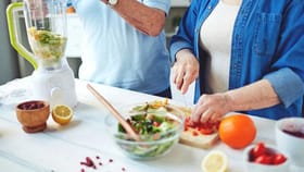 वयाची 50 शी ओलांडल्यानंतर आहारात या पदार्थांचा करा समावेश.