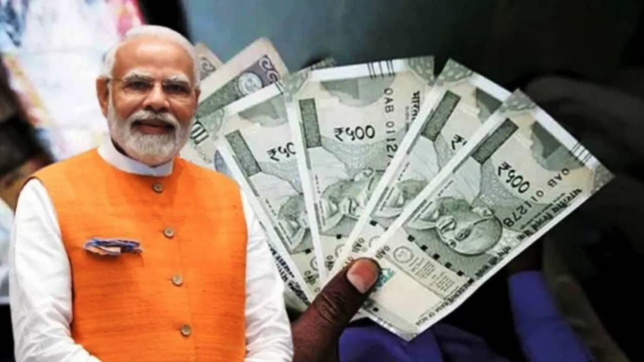 सरकारने नॅशनल बँक फॉर एग्रीकल्चर अँड रूरल डेव्हलपमेंटचे (NABARD) कर्मचारी आणि निवृत्ती वेतनधारकांसाठी वेतन आणि पेन्शन संशोधनाला मंजूरी दिली आहे. त्यांचे हे नवीन वेतन 1 नोव्हेंबर, 2022 रोजीपासून लागू होईल.   NABARD चे 'A', 'B' आणि 'C' श्रेणीतील कर्मचाऱ्यांना वेतन आणि भत्त्यात जवळपास 20 टक्क्यांची वाढ होईल.