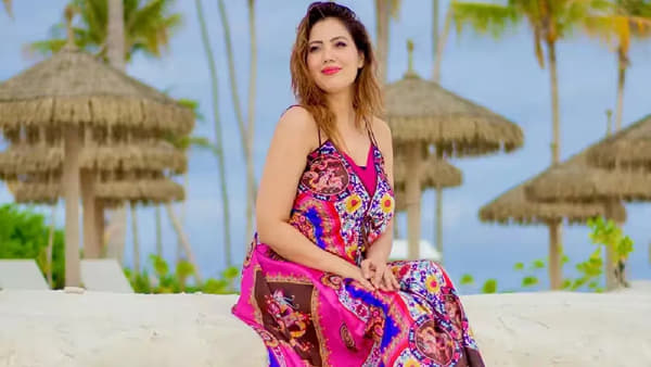 गेल्या अनेक दिवसांपासून 'तारक मेहता का उलटा चष्मा' ही मालिका प्रेक्षकांचं मनोरंजन करत आहे. या मालिकेतील प्रसिद्ध अभिनेत्री मुनमुन दत्ता ही देखील तिच्या अभिनयामुळे प्रचंड चर्चेत असते.
