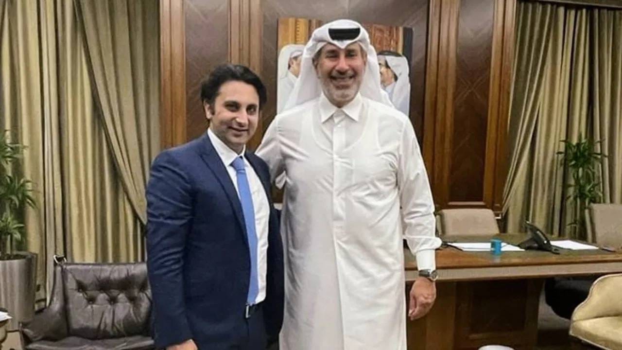 अदार पूनावाला यांनी सांगितलं की, पुढच्या महिन्यात आयपीएल फ्रेंचायझी आरसीबीसाठी मोठी आणि चांगली बोली लावणार आहे. पण किती पैसे खर्च करण्यास तयार आहे हे मात्र गुलदस्त्यातच ठेवलं आहे. (फोटो-पीटीआय)