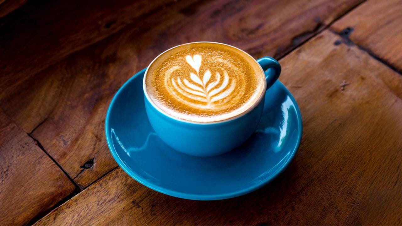 या संशोधनासाठी संयुक्त राज्य अमेरिकेच्या सुमारे  40,000 लोकांचा डाटा एकत्र केला गेला. त्याचे गहन विश्लेषण केले गेले. त्यात त्यांच्या खाण्यापिण्याच्या सवयी पासून कॉफी पिण्याच्या वेळाची तपासणी केली गेली. हा अभ्यास साल 1999 ते 2018 च्या दरम्यान लोकांकडून एकत्र केलेल्या डेटावर आधारित आहे.