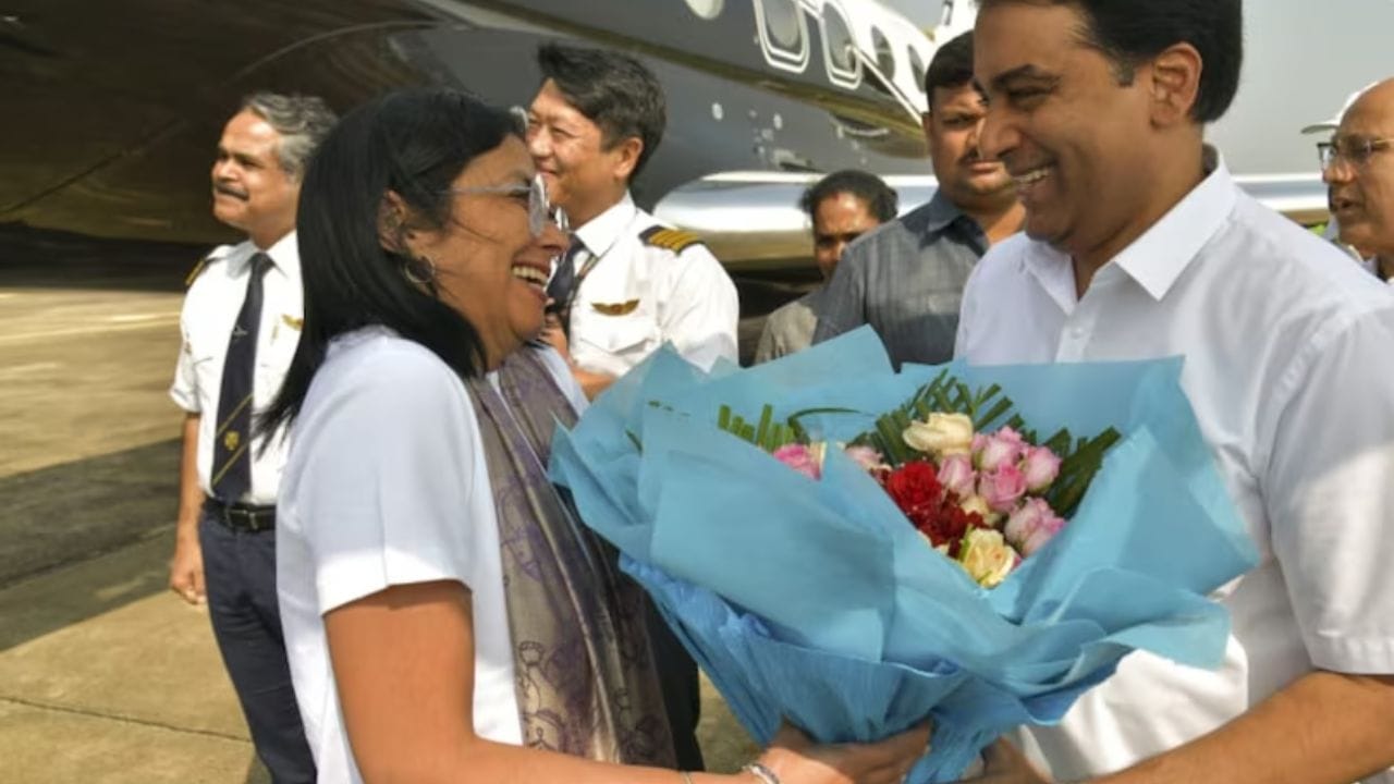 तज्ज्ञांच्या मते डेल्सी रोड्रिगेज त्यांच्या संकटाच्या घडीत बाबांच्या मानवीय मूल्ये आणि विचारांकडून प्रेरणा घेतात. त्यांनी पुट्टापार्थी दौऱ्या दरम्यान तेथील शांतता आणि उर्जेचा त्यांनी विशेष उल्लेख केला होता.