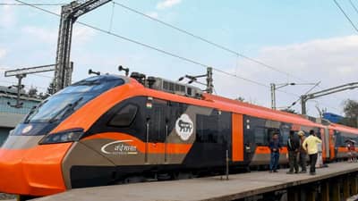 Vande Bharat Sleeper Train च्या तिकीट आरक्षणाचे नियम वेगळे ? तिकीटदरातही हा बदल ?