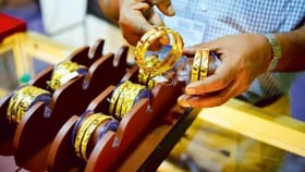 सोने आणि चांदीचे दर आकाशाला भिडले, विकायचे की खरेदी करायचे ?.