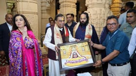 अंबानी कुटुंबाची दर्यादिली... प्रसिद्ध सोमनाथ मंदिराला दिले 5 कोटी.