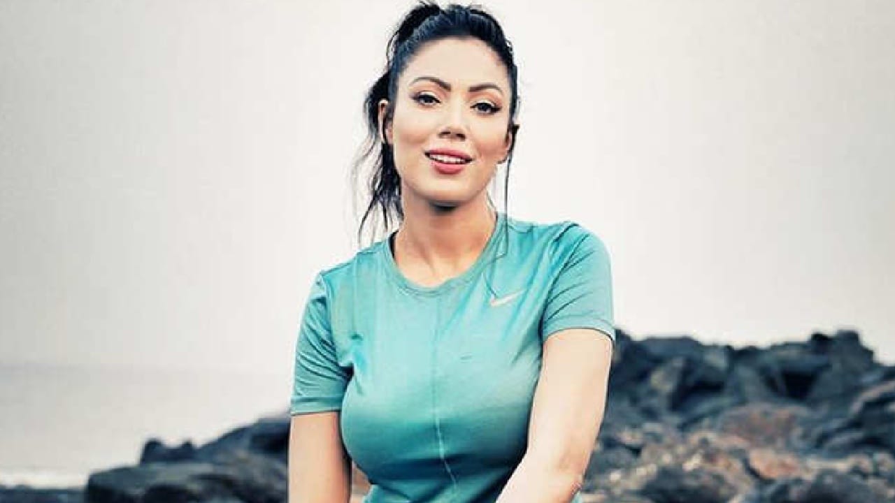 युट्यूबर रणवीर इलाहाबादियाला दिलेल्या मुलाखतीत मुनमुनने ज्येष्ठ अभिनेता दिलीप जोशी म्हणजेच जेठालाल यांच्यासोबतच्या नात्याबद्दल सांगितले.