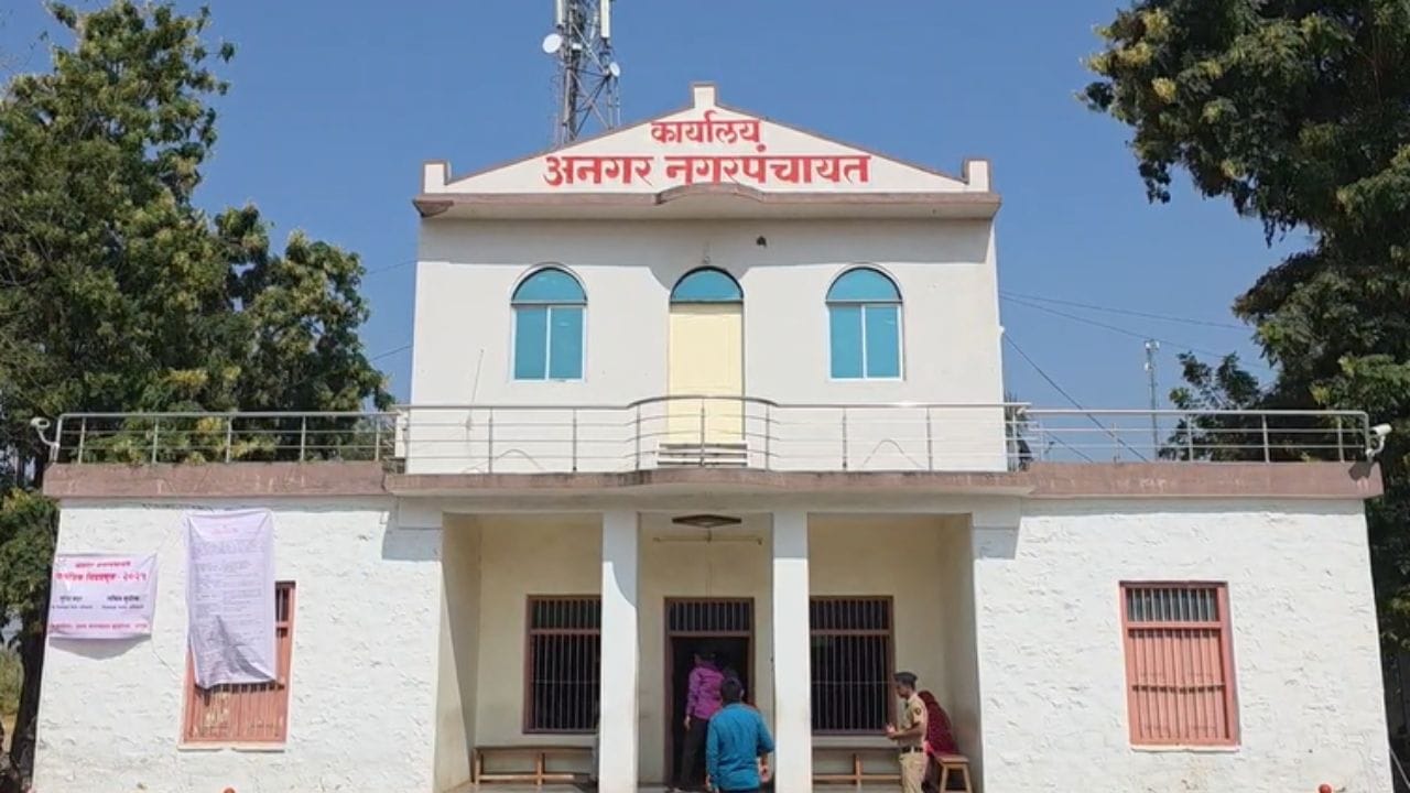 संध्याकाळी सात ते नऊ या वेळात विद्यार्थ्यांना अभ्यासासाठी वेळ मिळावा यासाठी हा निर्णय महत्त्वाचा असणार आहे. त्यामुळे सर्वच स्तरातून या निर्णयाचे कौतुक होत आहे. 