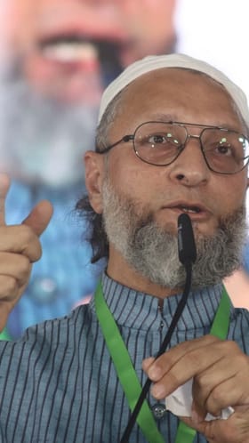 मी 6 मुलं जन्माला घातली, तुम्हाला कोणी रोखलं? ओवैसींचा नवनीत राणांना टोला.