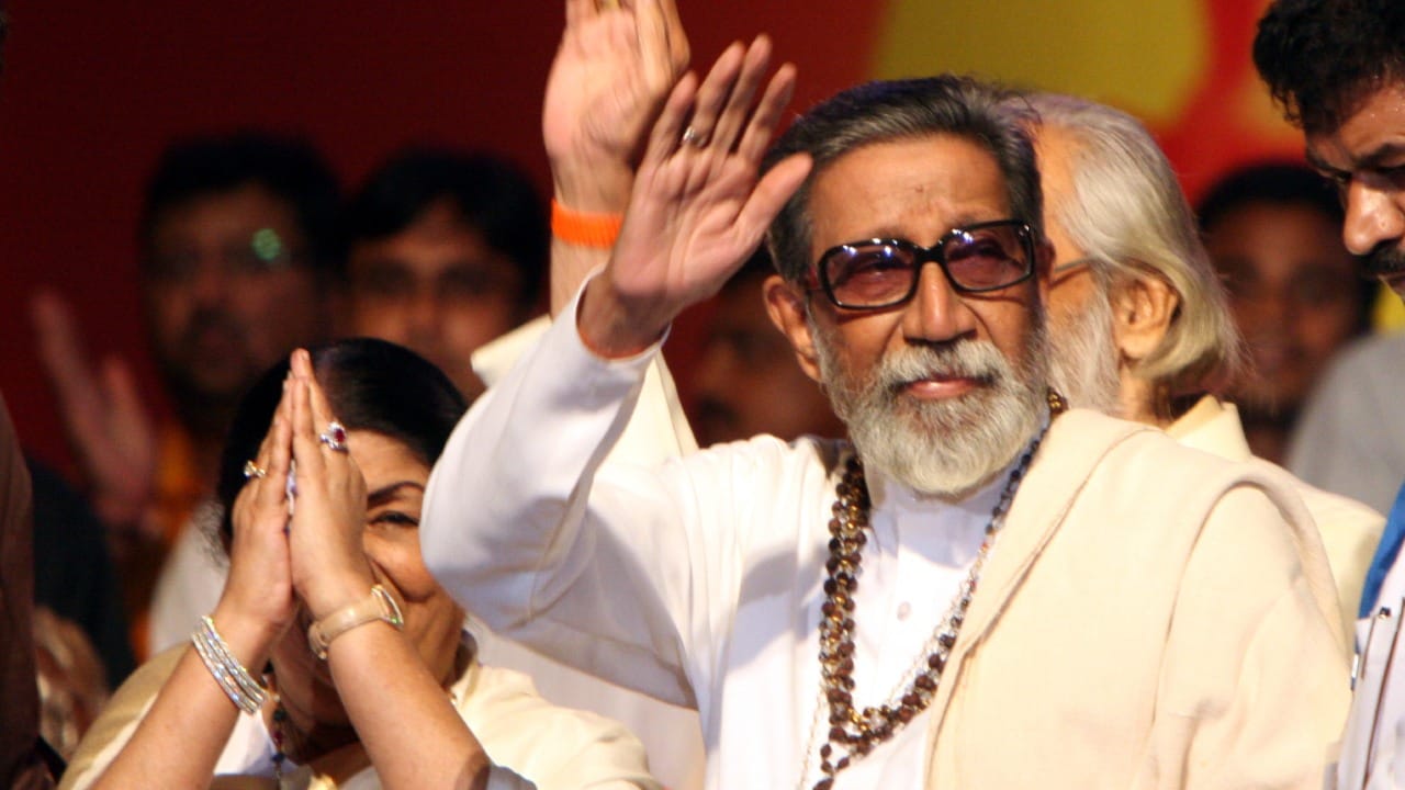 या साप्ताहिकाने मराठी तरुणांमध्ये आपल्या हक्कांसाठी लढण्याची जिद्द निर्माण केली. मराठी माणसाला त्याच्या हक्काची नोकरी मिळावी आणि मुंबईत त्याचा मान राखला जावा, या हेतूने १९ जून १९६६ रोजी बाळासाहेबांनी शिवसेना स्थापन केली.