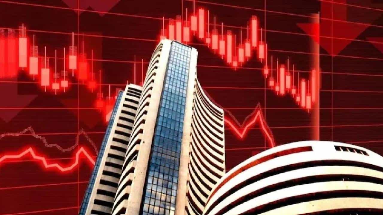 भारतीय शेअर बाजारात मोठा भूकंप आला आहे. ट्रम्प प्रशासनाने भारतावर 500 टक्क्यांचा टॅरिफ लावण्याचा निर्णय घेतल्याचा धसका बाजाराने घेतला आहे. त्यामुळे अनेक गुंतवणूकदारांनी विक्री सत्र अवलंबले आहे. पण अशा परिस्थितीतही या पेनी स्टॉकने सगळ्यांचं लक्ष वेधलं आहे. कोणता आहे हा पेनी शेअर?