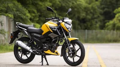 फुल टँकमध्ये 770 किलोमीटर धावेल ‘ही’ बाईक, किंमत 65,407 रुपयांपासून सुरू