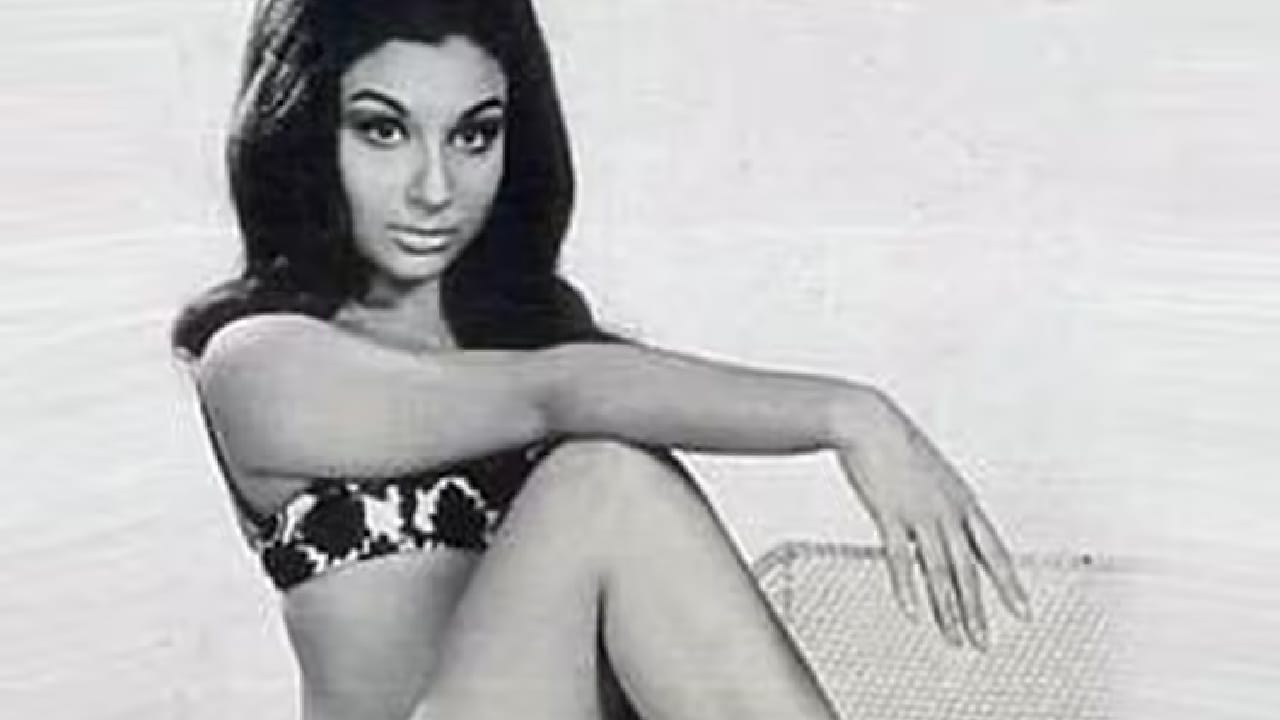 1964 मध्ये प्रदर्शित झालेल्या ‘कश्मीर की कली’ या चित्रपटामुळे त्यांना हिंदी चित्रपटसृष्टीत खरी ओळख मिळाली. या चित्रपटात त्यांनी शशी कपूर यांच्यासोबत काम केले आणि ही जोडी प्रेक्षकांच्या विशेष पसंतीस उतरली.