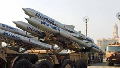 BrahMos-II : ब्रह्मोस 2 ला रोखणं पुढची 10 वर्ष चीन-पाकिस्तानच्या बसची बात नाही!  काय आहेत कारणं?