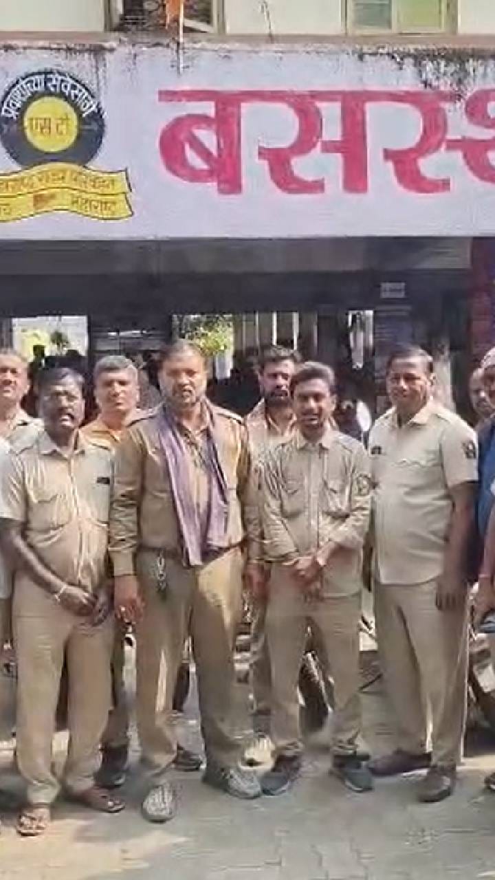 आता 55 प्रवाशांच्या वर बसेस मध्ये 'नो एन्ट्री', शेगावच्या चालक-वाहकांचे अनोखे आंदोलन