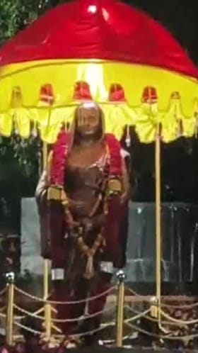 जन्मोत्सवाच्या निमित्ताने जिजाऊ जन्मस्थळ रोषणाईने उजळले