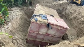 या देशात काही तरी मोठं घडणार; देशाचा सुप्रीम लीडरच बंकरमध्ये लपला.