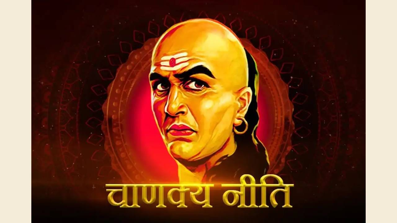 वेळ ही संपत्ती आहे असे जेव्हा वाटायला लागते. आता फावल्या वेळेत मी काय करु असा विचार ज्याच्या मनात डोकावत नाही. अथवा जो आळसावत आंथरुणावर अंग झोकून देत नाही. ज्याला प्रत्येक क्षण किंमती वाटायला लागतो. त्याच्याकडे आपोआप यश खेचून येते. तो वेळेचा सदुपयोग करतो. त्याच्याकडे पैसा चालून येतो. 