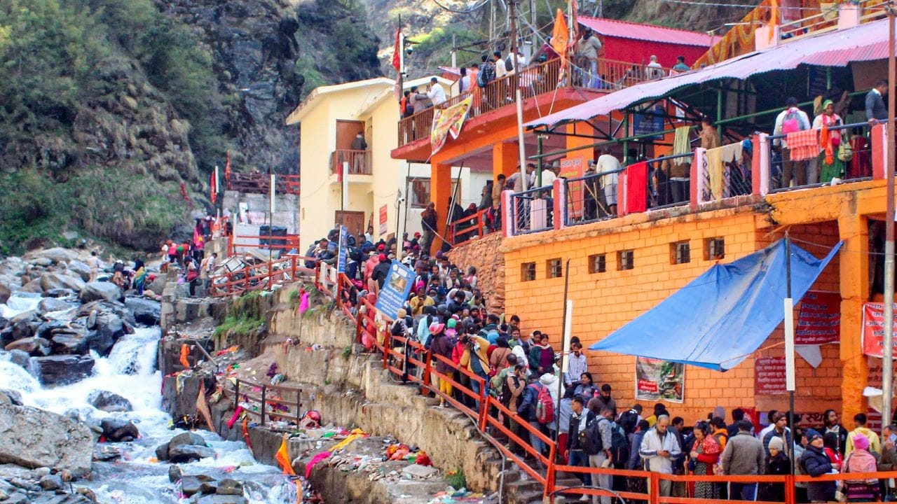 तसेच यंदाही भाविकांसाठी ऑनलाइन नोंदणी अनिवार्य असण्याची शक्यता आहे. यामुळे गर्दीचे नियोजन करणे सरकारला सोपे जाते. अधिकृत पोर्टल लवकरच सुरू होईल.