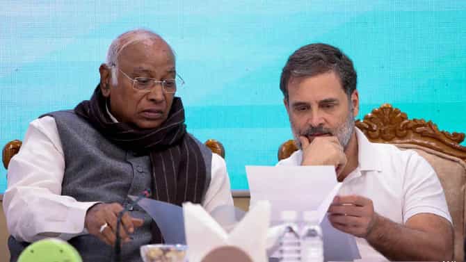 पराभवातही विजय... महाराष्ट्रातील काँग्रेसच्या विजयाने खरगे आणि राहुल गांधींना मेसेज काय?