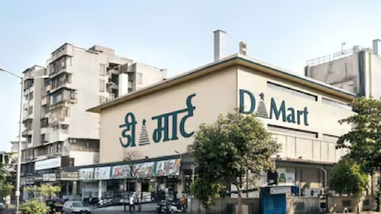 Real Estate Manager ला 14 ते 15 लाख वार्षिक आणि Structural Designer यांना 70 हजार पेक्षा अधिक महिन्याला पगार मिळतो. 