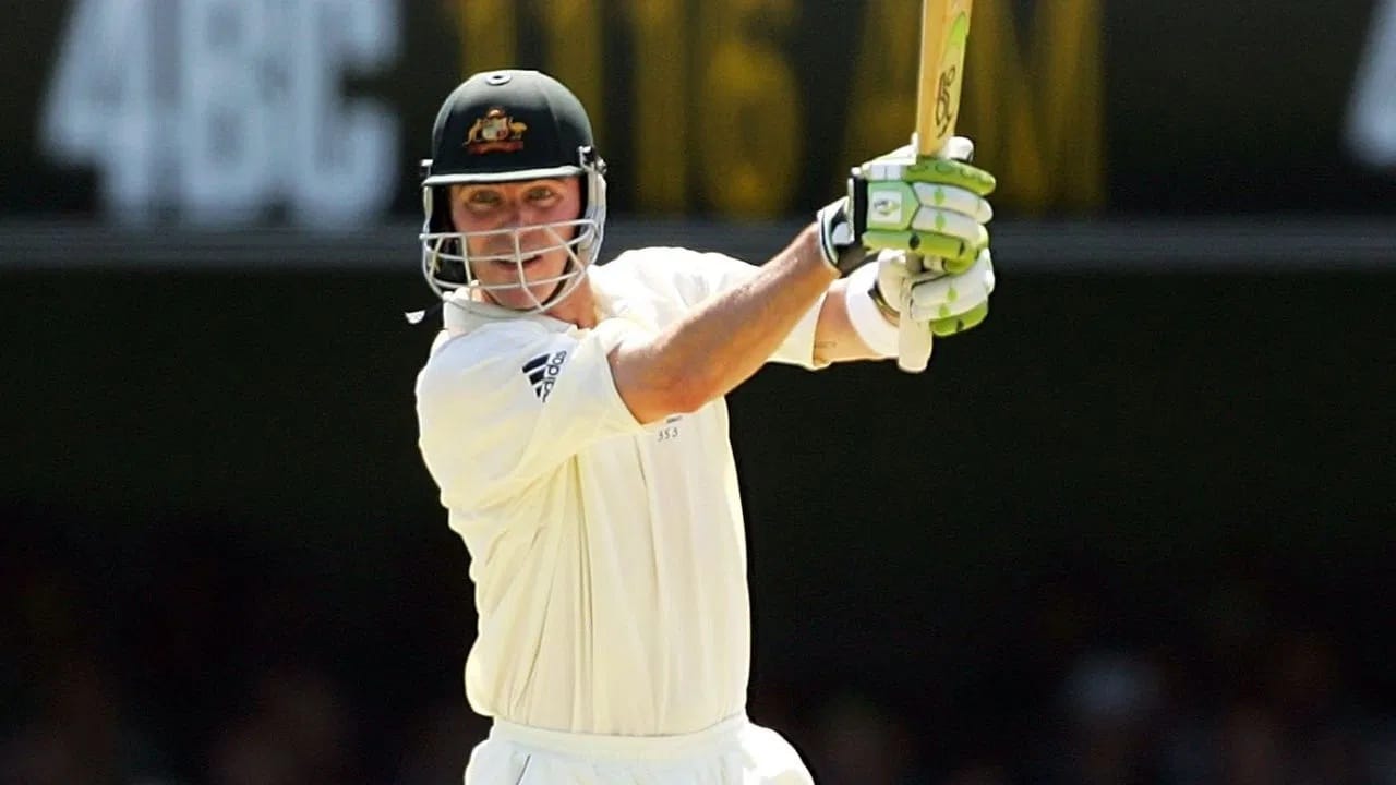 मार्टिन 2003 च्या वनडे वर्ल्ड कप विजयी संघाचा सदस्य होता. मार्टिनने टीम इंडिया विरुद्ध अंतिम सामन्यात 88 धावांची खेळी केली होती. मार्टिनने ऑस्ट्रेलियासाठी 67 कसोटी सामन्यांत 4 हजार 406 धावा केल्या. तसेच मार्टिनने 208 एकदिवसीय सामन्यांमध्ये 5 हजार 346 धावा केल्या.  ऑस्ट्रेलियाच्या या फलंदाजाने एकदिवसीय आणि कसोटी या दोन्ही फॉर्मेटमध्ये मिळून 18 शतकं आणि 60 अर्धशतकं झळकावली आहेत. (Photo Credit: Getty Images)