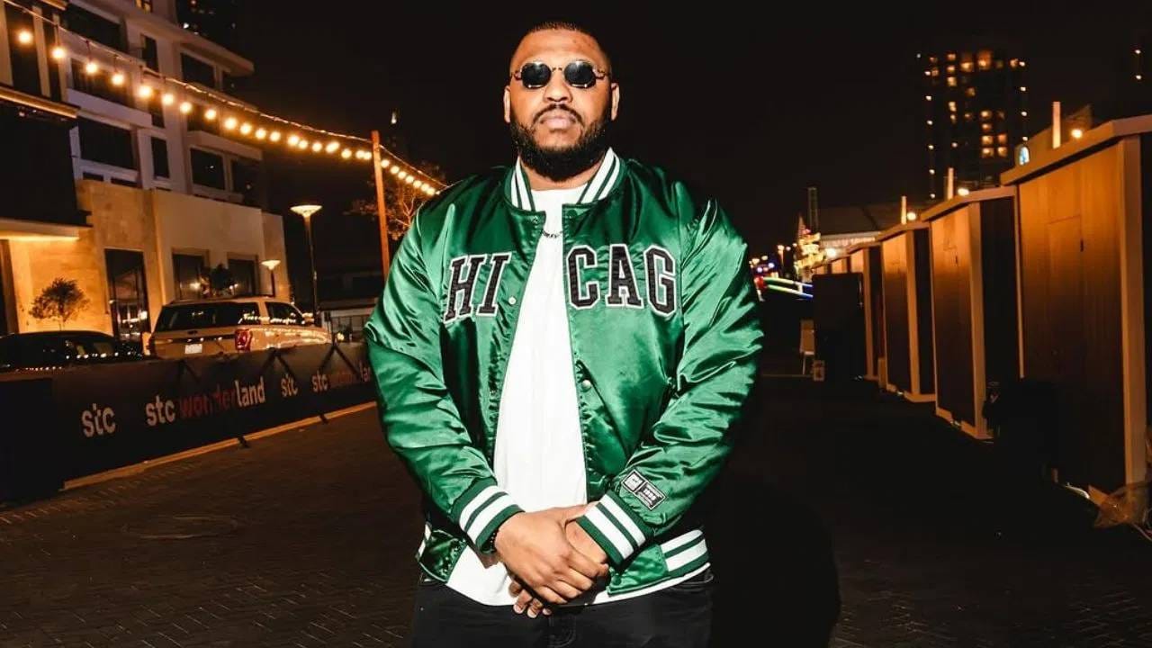 'धुरंधर'च्या दुसरा पार्ट येण्याची आधीच घोषणा झाली असताना इतर कोणतं गाण पिक्चरमध्ये असेल का असा सवाल फ्लिपेराची याला विचारण्यात आला. तेव्हा त्याने स्पष्ट उत्तर दिलं नाही. पण त्याने ती शक्यता नाकारली देखील नाही. तो म्हणाला - खरंतर काहीही घडू शकतं ना. मी याबद्दल सरप्राईज ठेवणार होतो, पण असं काही घडू शकतं, अशी हिंटच त्याने दिलीय