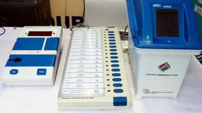 कुठे ईव्हीएम फोडले, तर कुठे उमेदवारांवर हल्ला; राज्यातील मतदानाला गालबोट, तुमच्या शहरातील स्थिती काय?