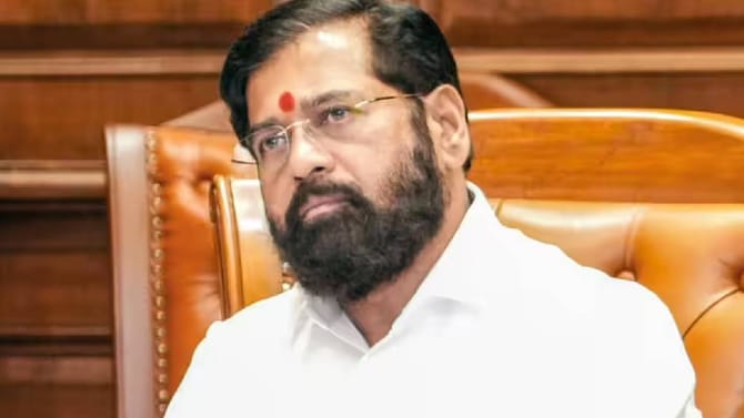Eknath Shinde : नाराज एकनाथ शिंदे भाकरी फिरवणार ? कोणाची जाणार विकेट ?