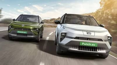 Electric Car Sale: इलेक्ट्रिक कारच्या विक्रीत 77 टक्क्यांनी वाढ, 2025 ची यादीच वाचा