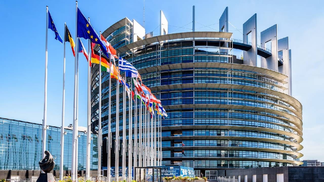 पाकिस्तान प्रचंड अस्वस्थ, मोठी खळबळ, युरोपियन युनियन भारताबद्दल थेट... पाकिस्तान प्रचंड अस्वस्थ, मोठी खळबळ, युरोपियन युनियन भारताबद्दल थेट...