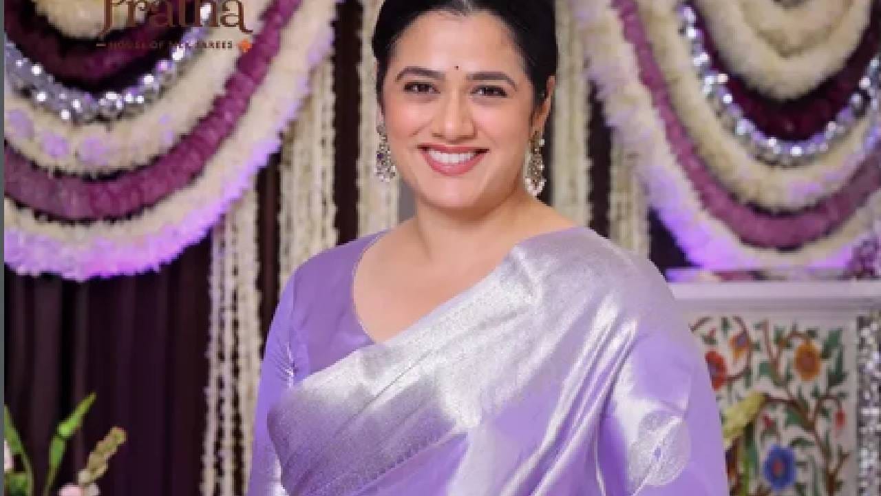 ‘चना पोहा विथ नितीनजी’ या कार्यक्रमात तिने नागपूरच्या बदलत्या स्वरूपावरही भाष्य केलं. शहराच्या बदलत्या स्वरूपामुळे काही गोष्टी वेगळ्या वाटत असल्या तरी, लहानपण आणि पारंपारिक जेवणाची आठवण नेहमी हृदयात असतं असं गिरीजाने नमूद केलं. 