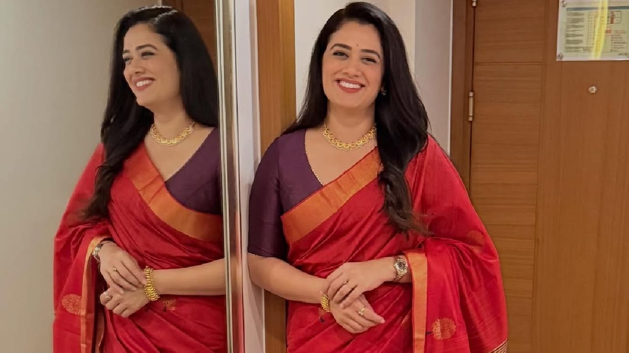 मराठी चित्रपटसृष्टीतील लोकप्रिय अभिनेत्री गिरिजा ओक पुन्हा एकदा आपल्या सोज्वळ सौंदर्यामुळे चर्चेत आली आहे. 