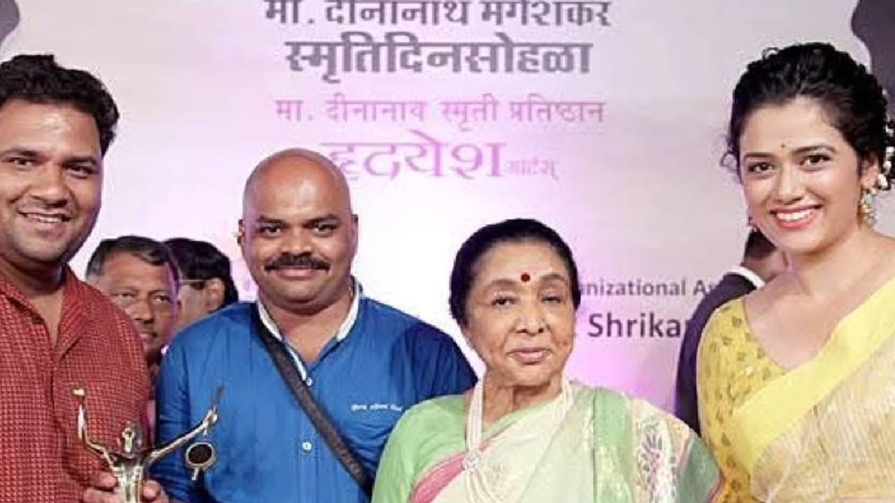 गिरीजाची एक मुलाखत सोशल मीडियावर व्हायरल झाली आणि त्यानंतर तिला 'नॅशनल क्रश'चा टॅग मिळाला. निळ्या साडीतली ही अभिनेत्री आहे तरी कोण, असा प्रश्न देशभरातील नेटकऱ्यांकडून विचारला जाऊ लागला होता. 
