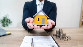 60 लाखांचे होम लोन घ्यायचंय, मग किती पगार हवा? हफ्ता किती असणार?.