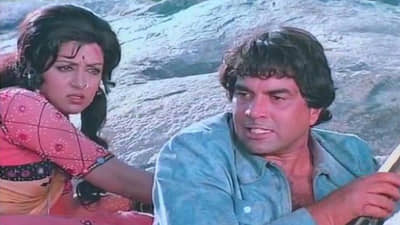 50 वर्षांपूर्वीचं गाणं, धमेंद्र यांना वाचवण्यासाठी हेमा मालिनी यांनी केला होता विना चप्पल डान्स, चित्रपट ठरला ब्लॉकबस्टर