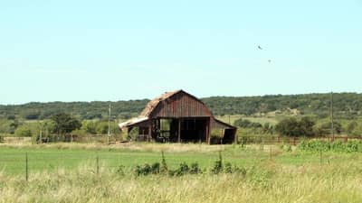 झोपडीत लिव्ह इन पार्टनरसोबत राहात होता, मध्यरात्री कोणी तरी झोपडीच पेटवली! काळीज पिळवटून टाकणारी घटना