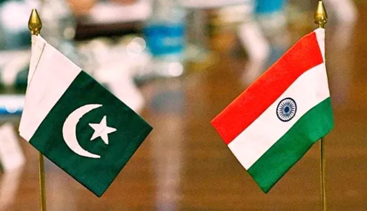 मिळालेल्या माहितीनुसार पाकिस्तानची काही विमानं शस्त्र आणण्यासाठी थेट चीनमध्ये गेली होती. या विमानांत एअरक्राफ्ट मिसाईल्स आणि अन्य शस्त्र पाकिस्तानात नेण्यात आलेल्याचे बोलले जात आहे.